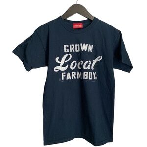 FarmBoy Men's Tee Sz Small Navy Blue T-Shirt Farm Boy James Wesley